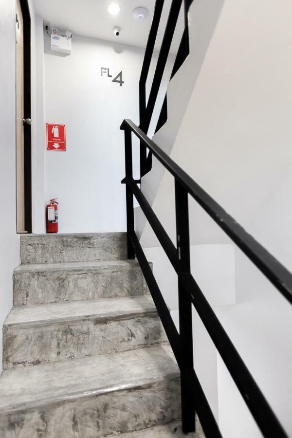 Minimal House Patong (Adults Only) Pansiyon Dış mekan fotoğraf