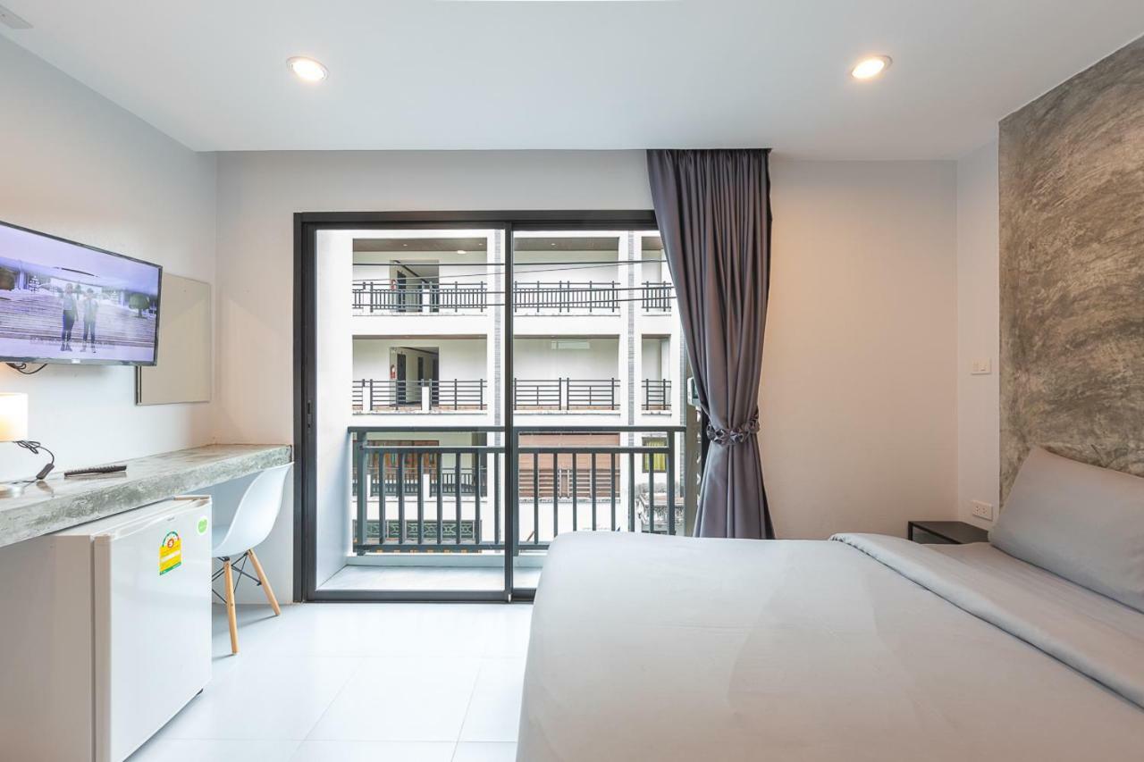Minimal House Patong (Adults Only) Pansiyon Dış mekan fotoğraf