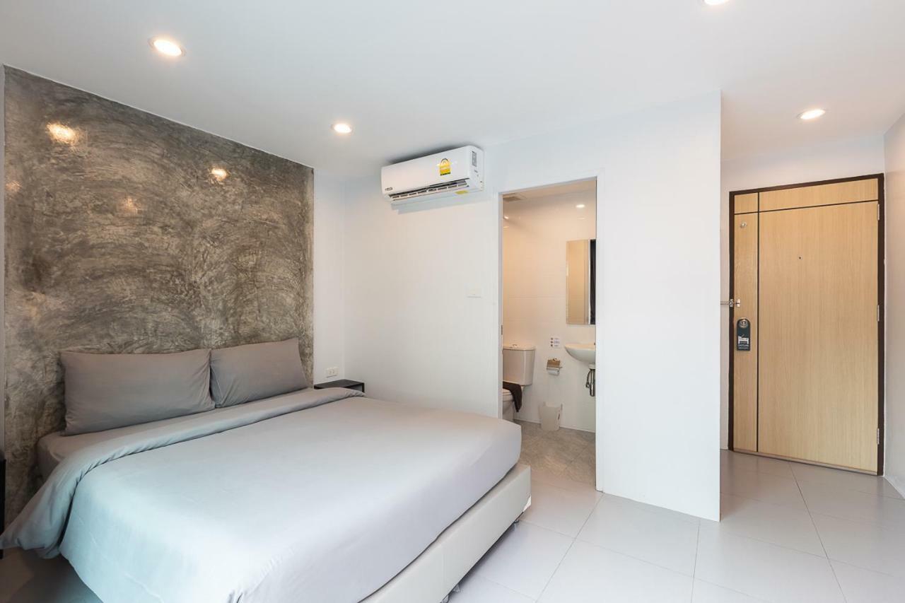 Minimal House Patong (Adults Only) Pansiyon Dış mekan fotoğraf