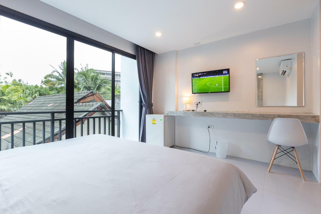 Minimal House Patong (Adults Only) Pansiyon Dış mekan fotoğraf