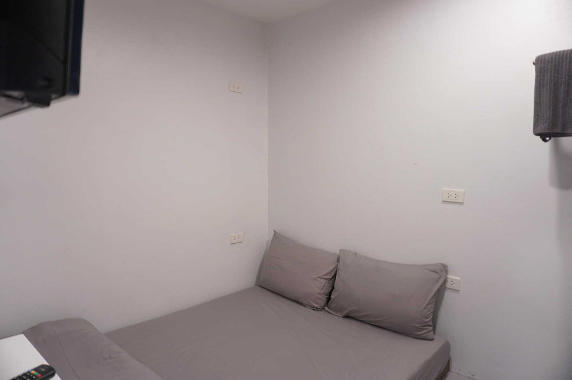 Minimal House Patong (Adults Only) Pansiyon Dış mekan fotoğraf
